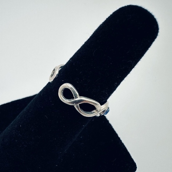 Sterling Silver toe ring with blue stones - Picture 6 of 13